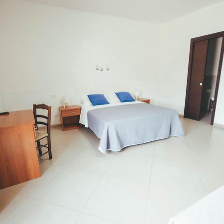 Hotel Dimora Santo Stefano Pompeya Habitación foto