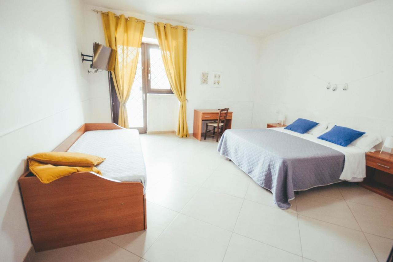 Hotel Dimora Santo Stefano Pompeya Habitación foto