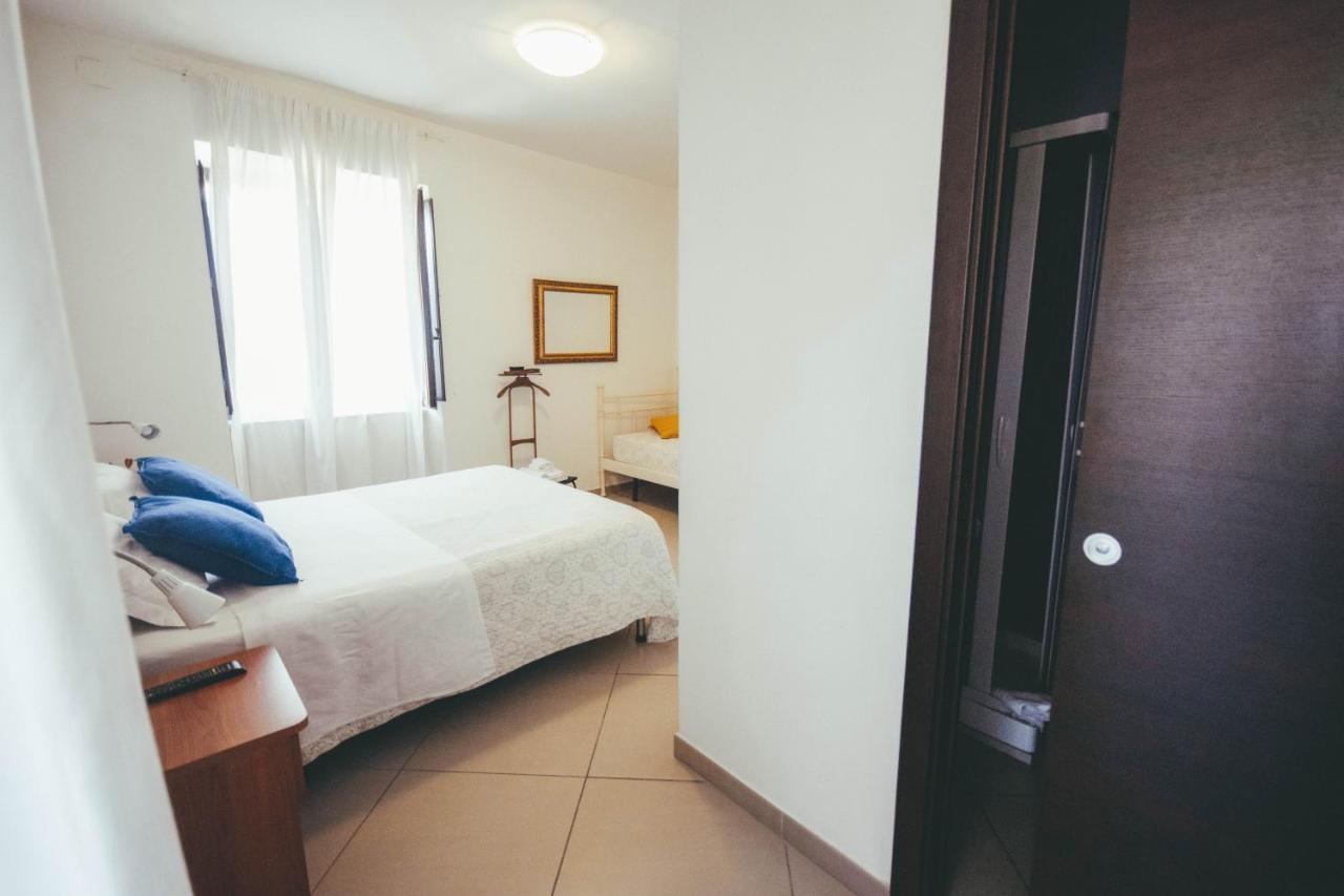 Hotel Dimora Santo Stefano Pompeya Habitación foto